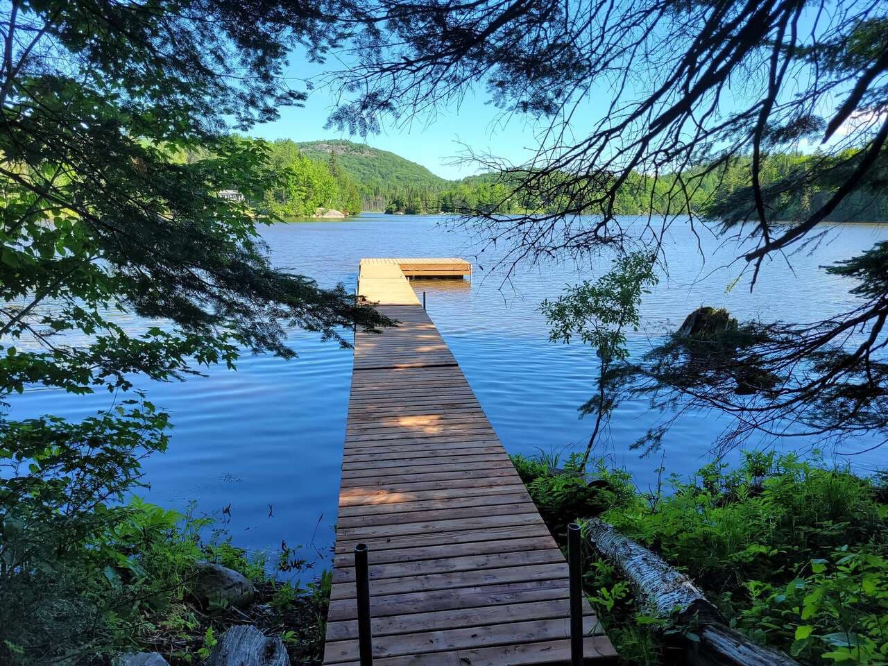 Lot commun — bord de lac